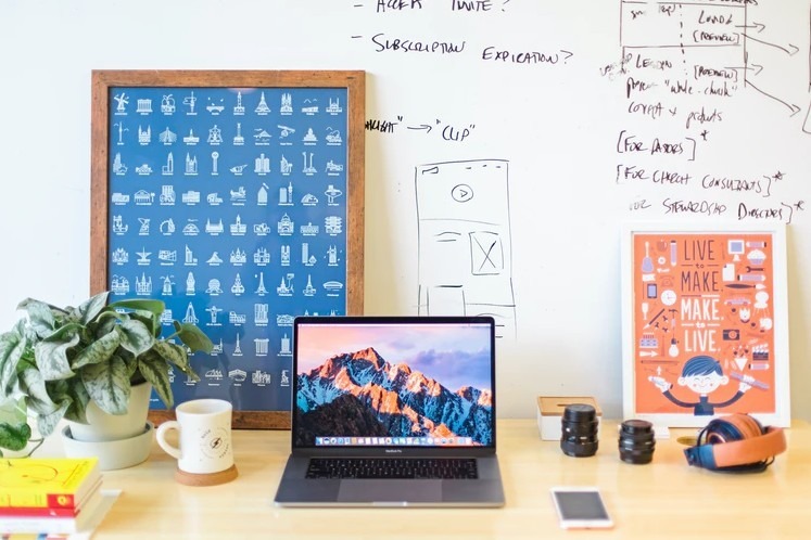 Top Accessories for a Home Office